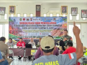 Babinsa Ikut Sosialisasi Karhutla dan El Nino di Balai Kecamatan Kaliorang